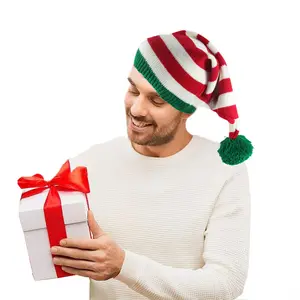 冬季保暖懒人针织红色和绿色条纹圣诞老人长帽帽，带pom pom