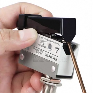 พานาโซนิค ลิมิตสวิตช์ AZ7310 SPDT รีเลย์อุตสาหกรรมโลหะ 2A 250V AC-15 IP20 - Product Image 1