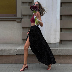 <span class=keywords><strong>Gonna</strong></span> <span class=keywords><strong>Lunga</strong></span> Elegante <span class=keywords><strong>Rossa</strong></span> Invernale 2025, Design Unico a Vita Alta, Abito da Sera Ispirato alla Moda Femminile con <span class=keywords><strong>Gonna</strong></span> a Petalo - Product Image 4