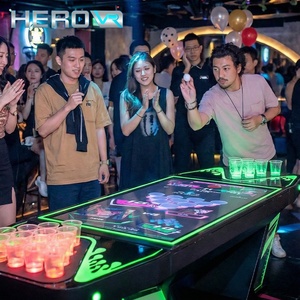 HEROVR VS Pong Table de <span class=keywords><strong>jeu</strong></span> interactive multi-joueur Beer Pong Toss Arcade intelligente en acier inoxydable avec éclairage LED 16 couleurs mobile - Product Image 1