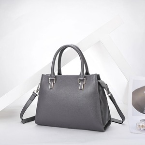 Bolso de Mano de Cuero Genuino Más Vendido para Mujer, Perfecto para Bodas y Eventos Nocturnos, Disponible a Buen Precio - Product Image 2