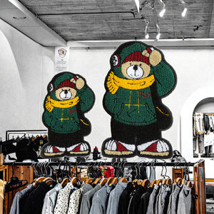 Parches Redondos Termoadhesivos de Fieltro No Tejido Bordados en 3D Hechos a Mano y Personalizados de Alta Calidad para Sombreros - Product Image 3