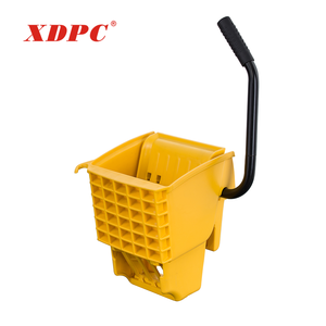 <span class=keywords><strong>Cubo</strong></span> de Limpieza Comercial de Plástico de 36 l <span class=keywords><strong>con</strong></span> Escurridor y <span class=keywords><strong>Ruedas</strong></span> - Product Image 3