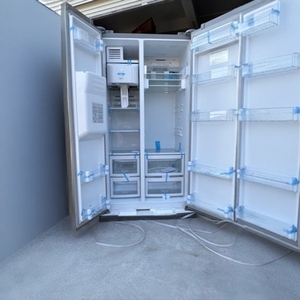 Refrigerador de Puerta Francesa de 591L con Capacidad de 550L, Dispensador de Agua, Descongelación Automática, Enfriamiento Directo, Independiente - Product Image 4