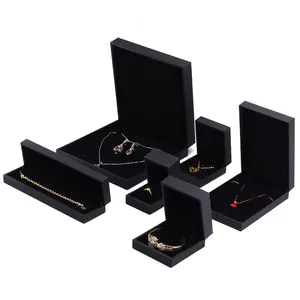 Anhong-caja de embalaje de joyería de terciopelo de lujo personalizada, caja de joyería de cuero negro con esponja gruesa para collar y anillo