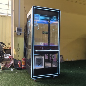 Machine à griffes entièrement transparente populaire pour centre de divertissement commercial, équipement d'arcade à monnayeur pour jeux de cadeaux - Product Image 6