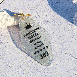 Customize Logo Printing Transparent Motel Plastic Hotel Keychain Blank Custom Glitter Engraved Acrylic Hotel Keychain