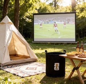 Seau <span class=keywords><strong>de</strong></span> rangement pliable portable <span class=keywords><strong>Coupe</strong></span> <span class=keywords><strong>du</strong></span> <span class=keywords><strong>Monde</strong></span> FIFA 2026 noir avec logo trophée pour le camping, les pique-niques et l'organisation d'équipements <span class=keywords><strong>de</strong></span> plein air - Product Image 2