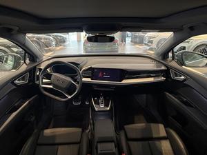 Audi Q4 <span class=keywords><strong>E</strong></span>-tron 40 SUV Elettrico Usato 2024, Versione Premium <span class=keywords><strong>a</strong></span> Lunga Autonomia, Pronto per l'Esportazione, Grigio su Nero - Product Image 5