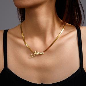 <span class=keywords><strong>Collana</strong></span> con Nome Personalizzato in Acciaio Inossidabile Ipoallergenico con Taglio Laser, Certificazione CE, <span class=keywords><strong>Regalo</strong></span> per la <span class=keywords><strong>Festa</strong></span> <span class=keywords><strong>della</strong></span> <span class=keywords><strong>Mamma</strong></span> - Product Image 1