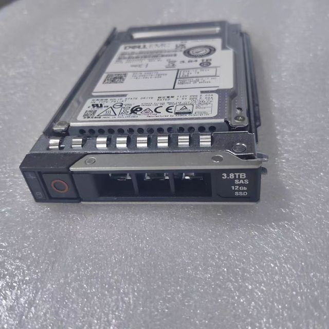 3.84TB SAS Server SSD for Internal Hard Disk with SATA 3.0 Expansion Port