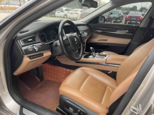 <span class=keywords><strong>BMW</strong></span> <span class=keywords><strong>Serie</strong></span> <span class=keywords><strong>7</strong></span> 2014 730Li Premium Enjoy Edition 3.0L 8AT de <span class=keywords><strong>Segunda</strong></span> <span class=keywords><strong>Mano</strong></span>, Sedán Grande de Gasolina con Tracción Trasera, Económico - Product Image 3