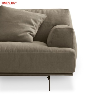 Sofá Tribeca Luxuoso em Tecido Cinza Italiano com Plumas, Sofá Moderno para Sala de Estar, Conjunto de Sofá Seccional de Canto Luxuoso com Pernas de Metal - Product Image 5