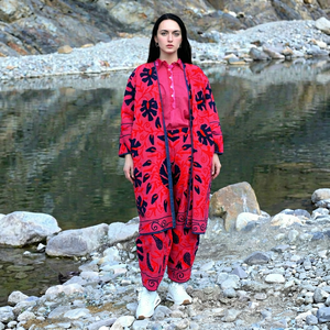 Ensemble veste longue et pantalon pour femme avec broderie Suzani complexe, Chapan ouzbek brodé floral, style bohème, ensemble long manteau et pantalon en cordon pour femme - Product Image 1
