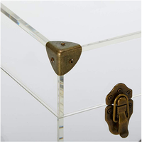 Grande boîte de rangement en acrylique transparente, coffre en plexiglas avec boutons en métal doré pour le salon, table basse