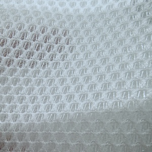 Tela de malla de poliéster 100% con trama de aire, ecológica, de 2 mm, hexagonal, de secado rápido, antipilling, para ropa deportiva, tapicería y automóviles. - Product Image 4