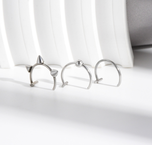 Punto de joyería europea y americana de acero inoxidable <span class=keywords><strong>sin</strong></span> agujeros anillo de labio falso SUMINISTRO DE Clip de labio <span class=keywords><strong>Piercing</strong></span> joyería labio clavo - Product Image 1