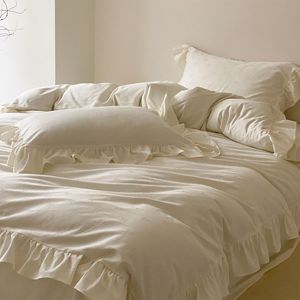 Parure de lit quatre pièces en coton lavé uni style princesse française, 60 fils, avec volants et nœuds jacquard blancs - Product Image 3