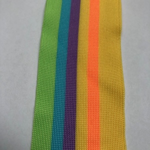 เทปถักนิตติ้งแบบถอดออกได้เทปถักนิตติ้งสำหรับพื้นผิวมันวาวทำจากโพลีเอสเตอร์มีความเหนียวสูง100% สินค้าในจีน - Product Image 1