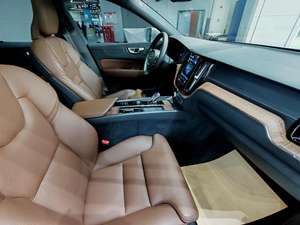 V Olvo <span class=keywords><strong>XC60</strong></span> PHEV 2024 <span class=keywords><strong>T8</strong></span> AWD Long Range Smart Edition Luxe - Product Image 3