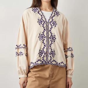 เสื้อเบลาส์ผ้าฝ้ายปักลายดอกไม้สไตล์วินเทจเสื้อคล้องคอแขนยาวเป็นมิตรกับสิ่งแวดล้อม - Product Image 1