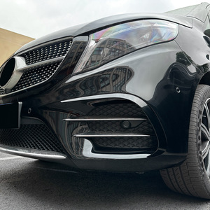 เมอร์เซเดส-เบนซ์ วี-คลาส W447 2016-2023 AMG Line ชุดตกแต่งช่องแอร์ด้านหน้า สีดำเปียโนลายคาร์บอนไฟเบอร์ สติ๊กเกอร์ติดตัวถัง - Product Image 1