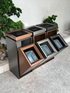 Poubelle à pédale en acier inoxydable avec <span class=keywords><strong>cendrier</strong></span> intégré, design minimaliste pour les couloirs d'hôtel, les espaces commerciaux, durable - Product Image 2