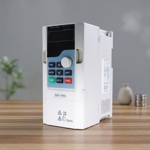 Single-phase 220V 1.5KW Frequency Converter 60hz 50hz For Home Use