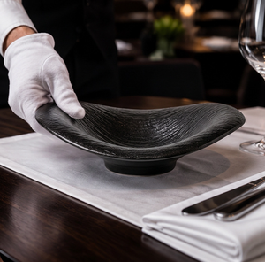 Platos de Cena de Cerámica Irregulares con Textura de Roca Negra Mate, Vajilla de Alta Gama con Logotipo Personalizado para Restaurantes Occidentales y Hoteles de Lujo - Product Image 3