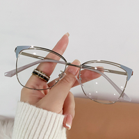 Elegantes Gafas de Sol Plegables con Montura Completa de Metal, Diseño Ojo de Gato, con Incrustaciones de Diamantes, para Mujer, Entrega Rápida, Venta al Por Mayor