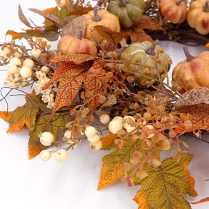 Couronne florale d'été tendance : Bouquet <span class=keywords><strong>de</strong></span> fleurs artificielles Lilas, Pétunia, Bougainvillier, Cœur, Crème, Ailes, style Bauble et Panier - Product Image 5
