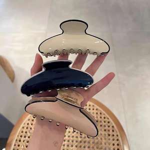 กิ๊บหนีบผมอะซิเตทขนาดใหญ่ 11 ซม. ลายโลโก้ ยี่ห้อ Yuxi สำหรับผู้หญิง ดีไซน์หรูหรา แฟชั่นล่าสุด แข็งแรง ยึดผมแน่น อุปกรณ์เสริมผม รับสั่งทำ - Product Image 5