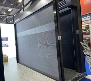 Puerta de Garaje Doble Seccional de Aluminio Metálico de Color Oscuro Automática Moderna para Vivienda Residencial - Product Image 4