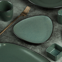 Ensemble Vaisselle Céramique Assiettes Porcelaine Plats & Assiettes Ensemble de Table en Céramique Logo Personnalisé Service de Vaisselle en Porcelaine Vaisselle Utilisée en Restaurant