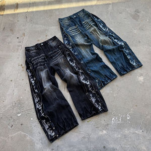 بنطلون جينز رجالي واسع الساق مخصص، فضفاض مغسول وممزق بتطريز وسحاب، تصميم ستريت وير بمقاسات كبيرة - Product Image 1