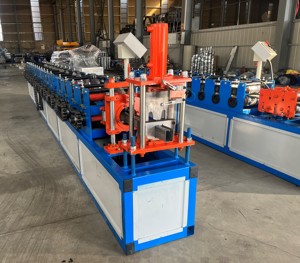 Machines de fabrication de rails de guidage profilés personnalisés en acier Machine de profilage de rouleaux en acier pour portes d'ascenseurs à volets - Product Image 5