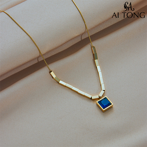 Collier élégant en acier inoxydable, style rétro parisien, avec pendentif carré orné de diamants bleus, polyvalent, idéal pour les trajets quotidiens - Grande <span class=keywords><strong>Vente</strong></span> - Product Image 2