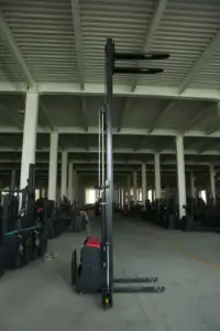 Apilador automático de almacén de carretilla elevadora eléctrica Shouwo, apilador de paletas eléctrico de 1,5 toneladas y 2 toneladas con altura de elevación de 3m y 3,5 m