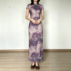 Nouvelle robe longue maxi moulante à imprimé floral violet de style chinois, col Cheongsam, pour femme, rétro, élégante, vintage, avec fente latérale - Product Image 1