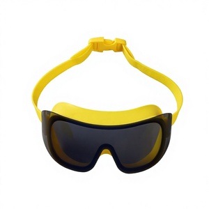 <span class=keywords><strong>Occhialini</strong></span> da <span class=keywords><strong>Nuoto</strong></span> per Sport Acquatici, Impermeabili, Antiappannamento, Lenti Grigie UV, Montatura Unica in PC/Silicone, Auricolari Regolabili, Clip Nasale, per Adulti - Product Image 4