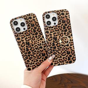 Étui de téléphone portable pour fille au design luxueux rétro à imprimé léopard <span class=keywords><strong>avec</strong></span> sangle de cou en bandoulière et anneau de maintien pour <span class=keywords><strong>iPhone</strong></span> 17 16 Pro Max - Product Image 4