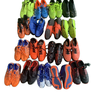 Chaussures de football en cuir antidérapantes à crampons mixtes, d'occasion, de marque, vente en gros - Product Image 1