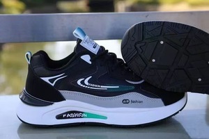 <span class=keywords><strong>Scarpe</strong></span> <span class=keywords><strong>da</strong></span> uomo YATAI di <span class=keywords><strong>alta</strong></span> qualità, leggere e resistenti, sneakers <span class=keywords><strong>da</strong></span> uomo antiscivolo <span class=keywords><strong>con</strong></span> <span class=keywords><strong>suola</strong></span> spessa, nuovo design, <span class=keywords><strong>scarpe</strong></span> sportive <span class=keywords><strong>da</strong></span> uomo - Product Image 5