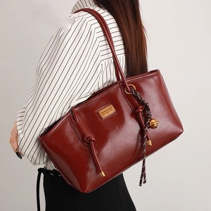 Bolso Tote Rojo Elegante para Mujer, Gran Capacidad, Cierre de Cremallera Horizontal Cuadrado, Uso Diario, Todas las Temporadas, Estilo Otoño 2025 - Product Image 4