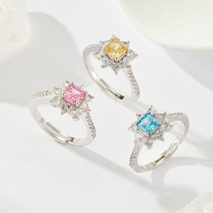 <b>Ice</b> Flower Cut Open <b>Ring</b> Snowflake Shape Pave Setting Adjustable Women's <b>Ring</b> Gift Jewelry - Product Image 1