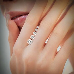 Klasik Rodyum Kaplama S925 Ayar Gümüş Stok Küpeler Lüks Yuvarlak VVS Moissanit Laboratuvarda Yetiştirilmiş Elmas Kadın Küpe - Product Image 4