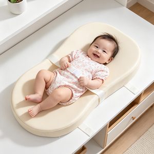 Colchón Multifuncional Impermeable para Cuna de Bebé - Colchoneta Suave para Dormir para Bebés de 4 Estaciones con Funda Extraíble de Felpa de Coral Cálida - Product Image 3