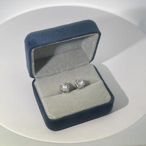 Boucles d'oreilles clous en forme de cœur en zircon blanc plaqué or classique et élégant pour femmes Tianyu Gems - Product Image 6