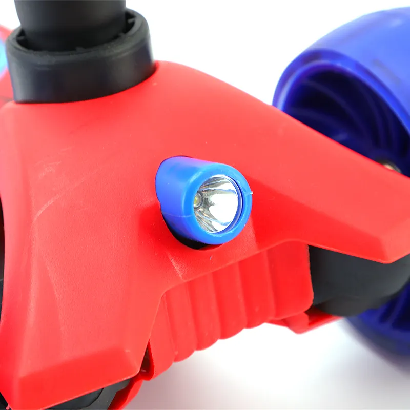 Top Sale Langlebiger 3-Rad-Roller/Kids Kick-Roller für Jungen und Mädchen auf Lager mit LED-Licht und Musik