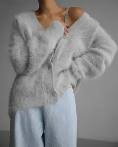 Minkถักเสื้อกันหนาวผู้หญิงเสื้อสเวตเตอร์ถักยุโรป 2024 ฤดูใบไม้ร่วงและฤดูหนาวขี้เกียจหลวมแขนยาว V คอเสื้อกันหนาว